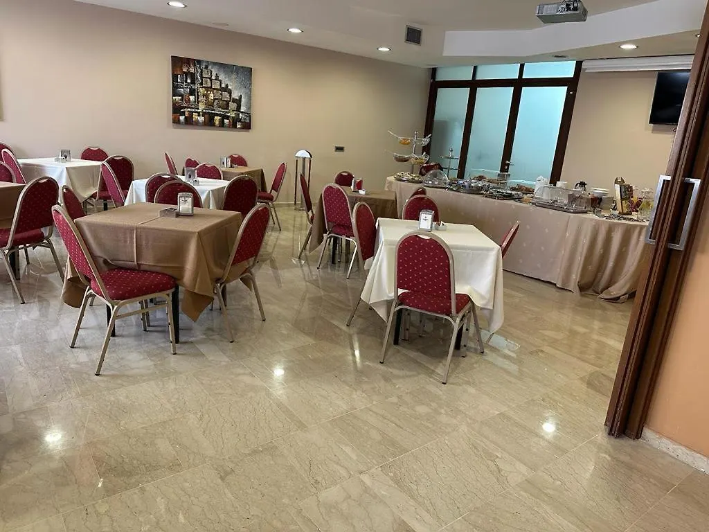 Hotel Poma 쿠스토나치
