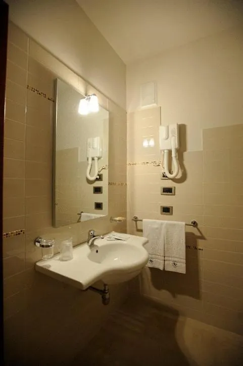 Hotel Poma 쿠스토나치