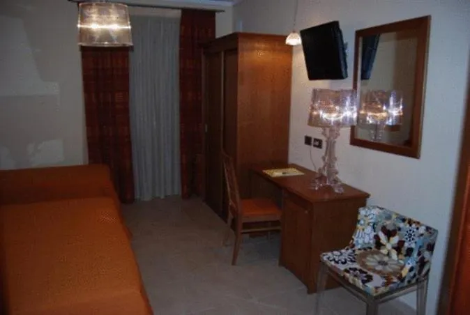 Hotel Poma 쿠스토나치 3*,  이탈리아