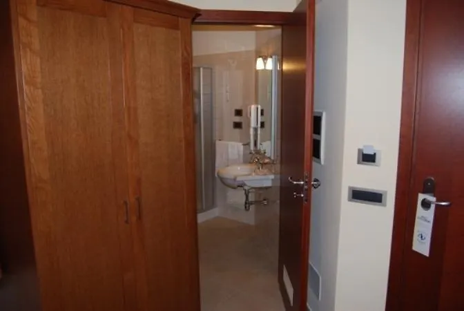 Hotel Poma 쿠스토나치