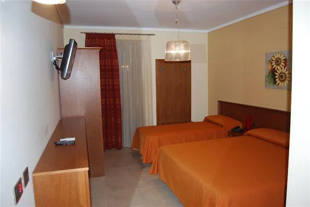Hotel Poma 쿠스토나치