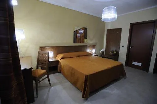 Hotel Poma 쿠스토나치